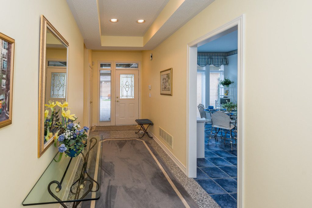 4 Dale Meadow Way. Swan Lake, Markham Stephen Tar Team