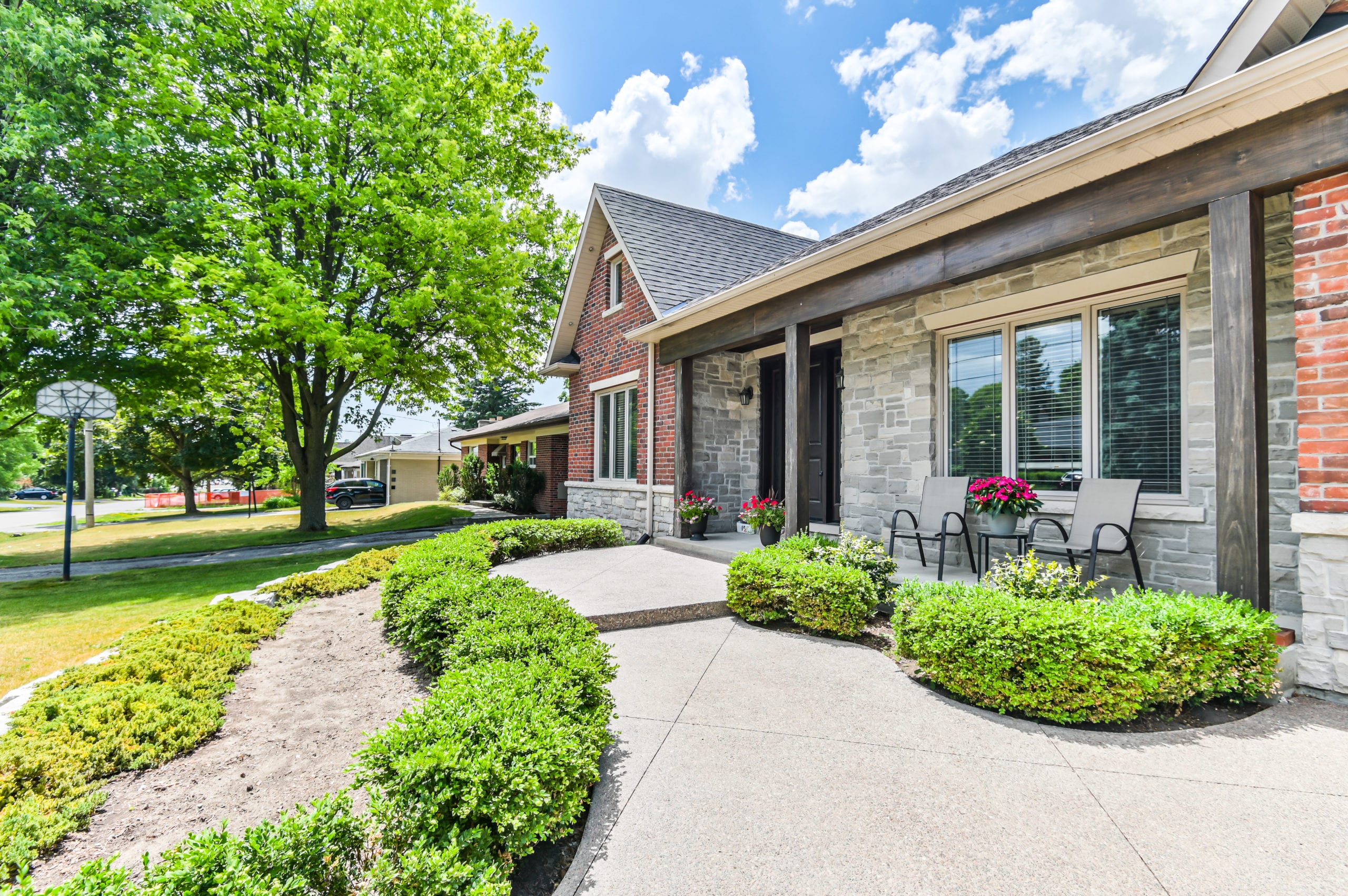 16 Windridge Drive, Markham Tar Team Real Estate