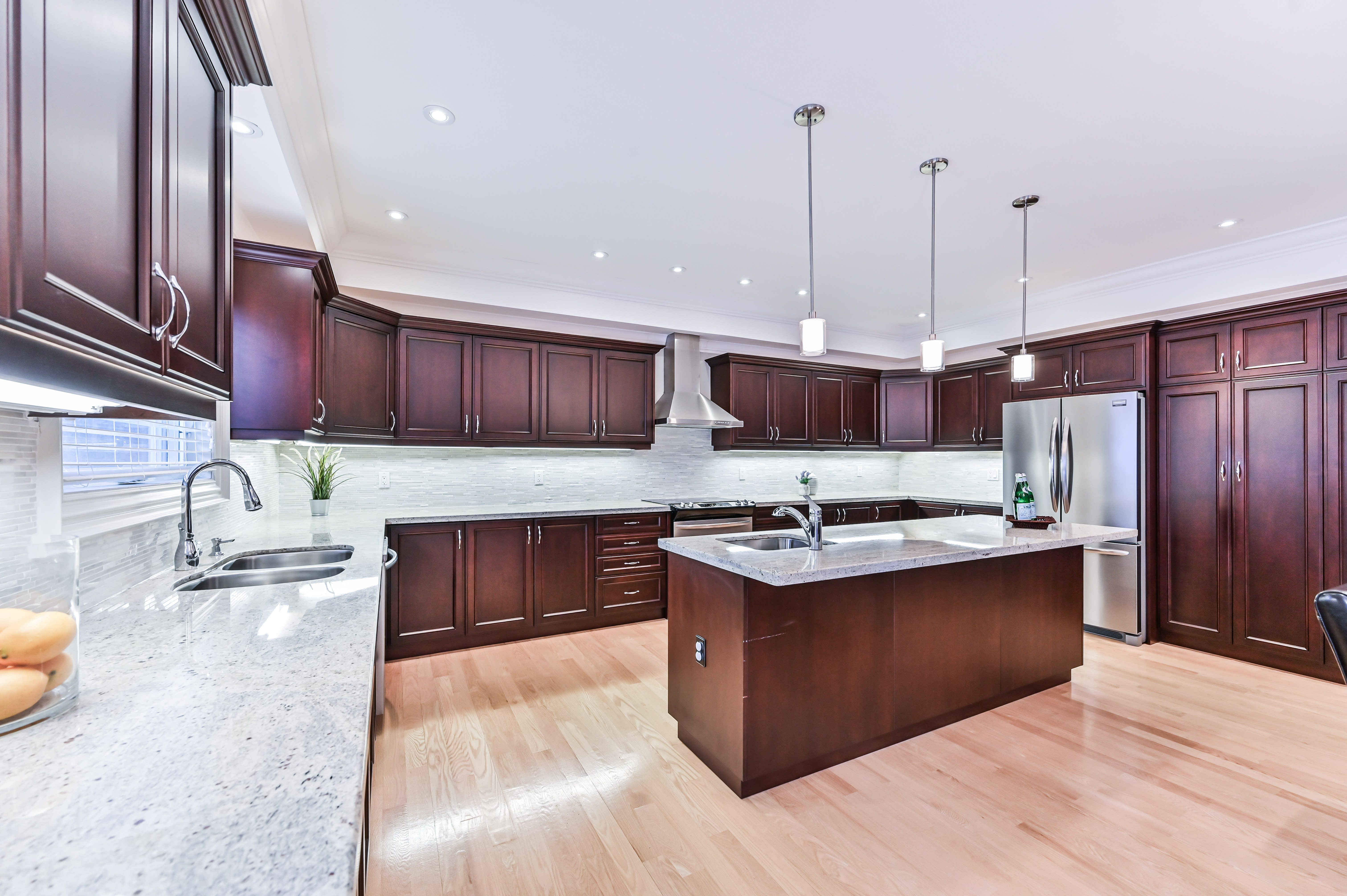 16 Windridge Drive, Markham Tar Team Real Estate