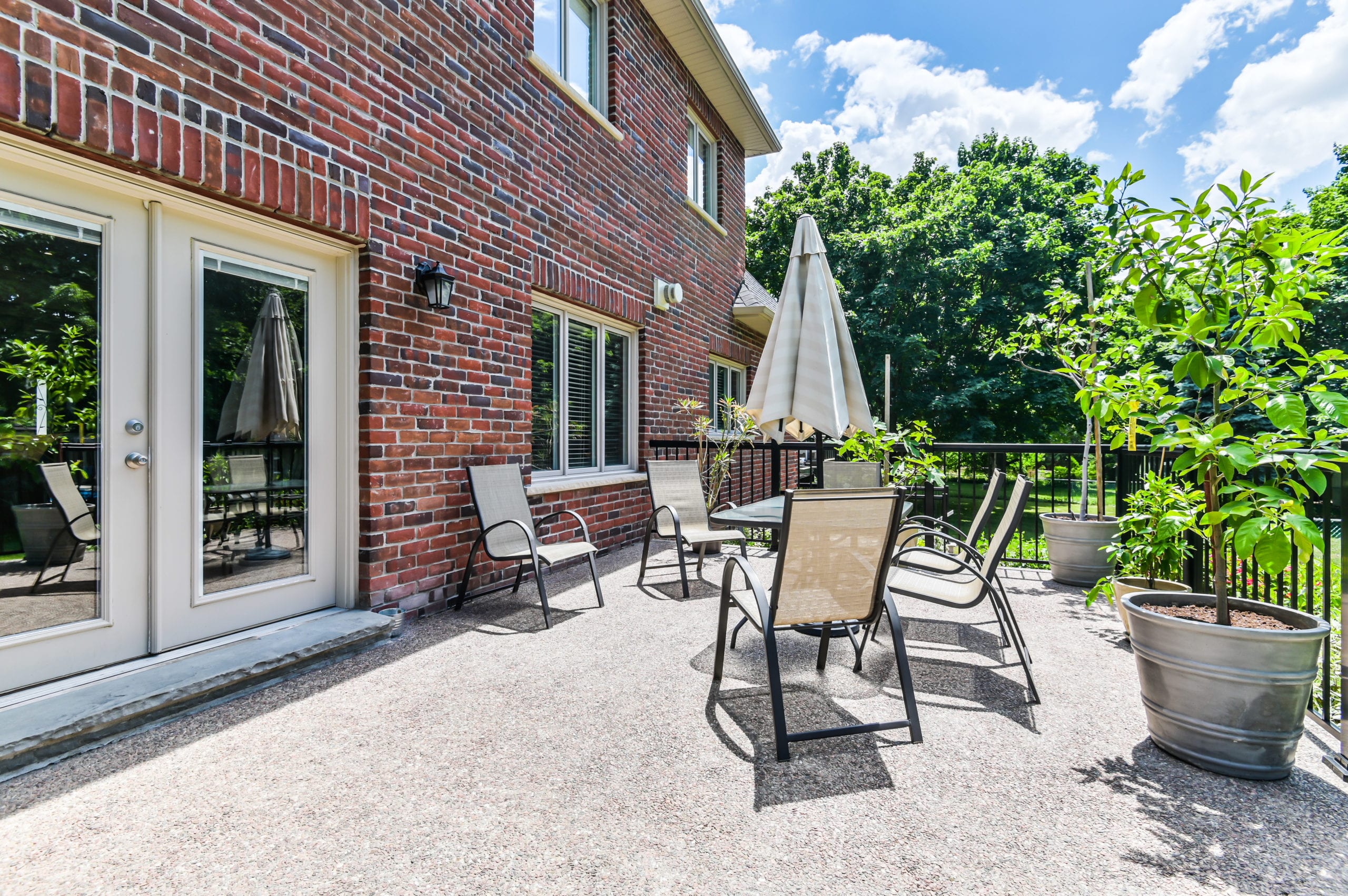 16 Windridge Drive, Markham Tar Team Real Estate