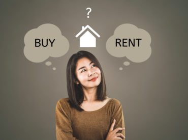 women thinking of rent or buy options
